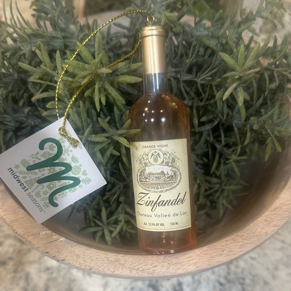 Zinfandel Wine Ornament NWT